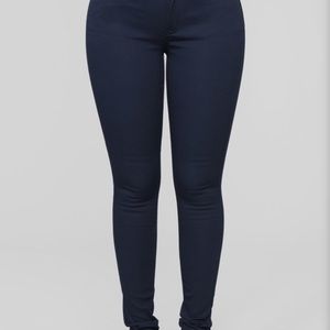 Size 9 NWT Fashion Nova Rock Me Roll Me Jeans